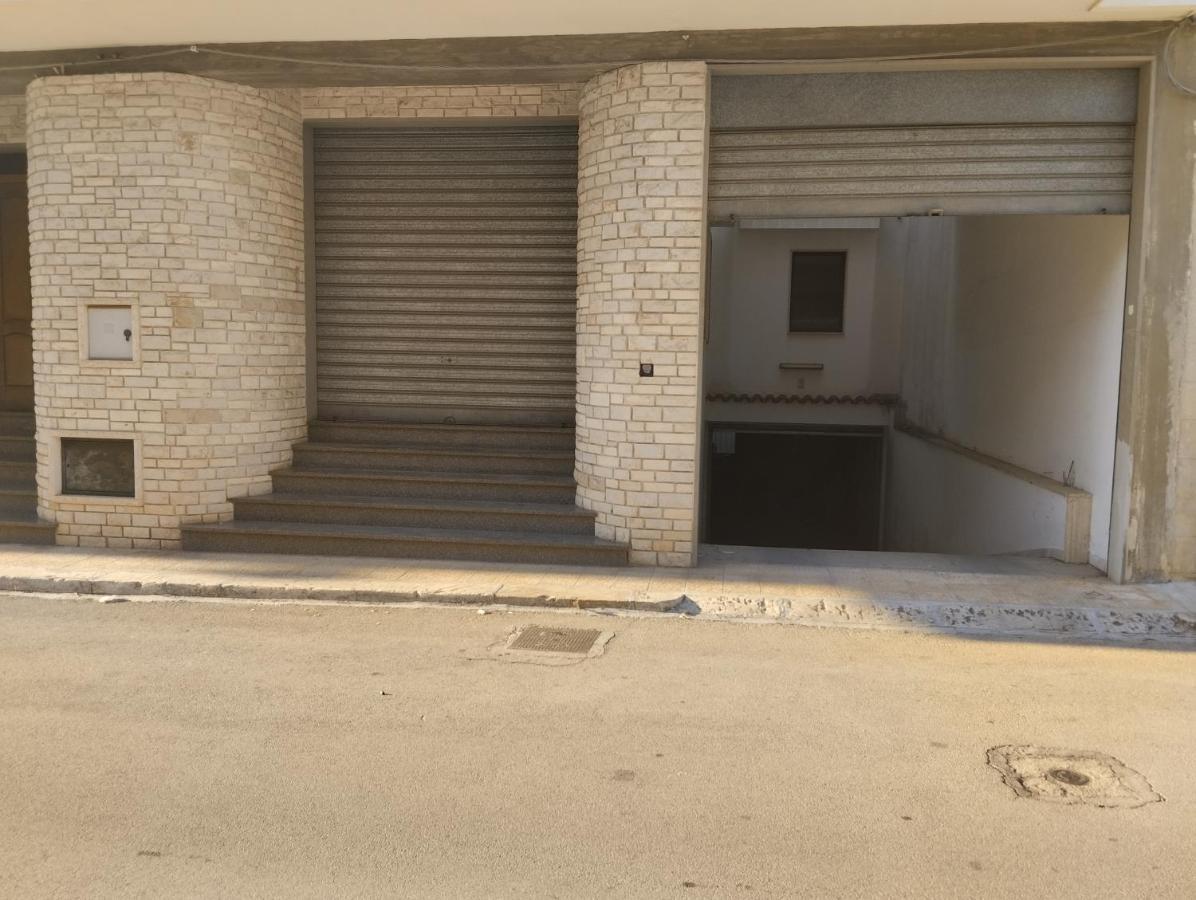 Favolosa Casa Con Terrazza, Idromassaggio, Cortile E Garage Auto Carovigno Exterior foto